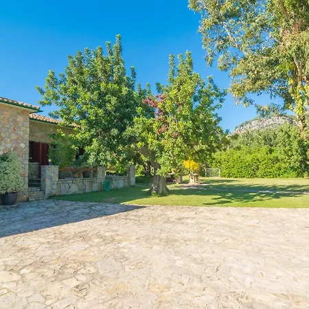 Calistro Villa *