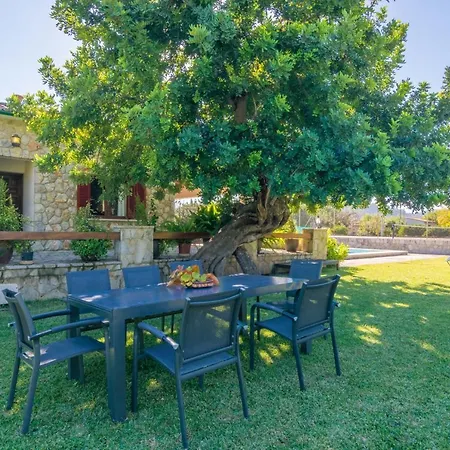 Calistro Villa *